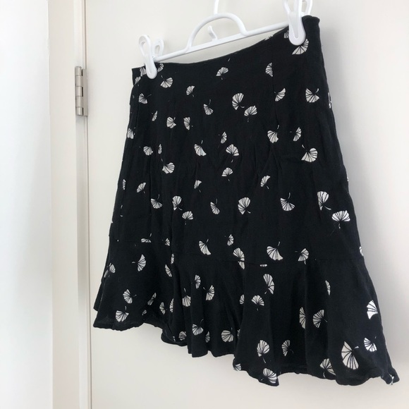Trendy Forever 21 Black Fan Mini Skirt - Picture 7 of 9